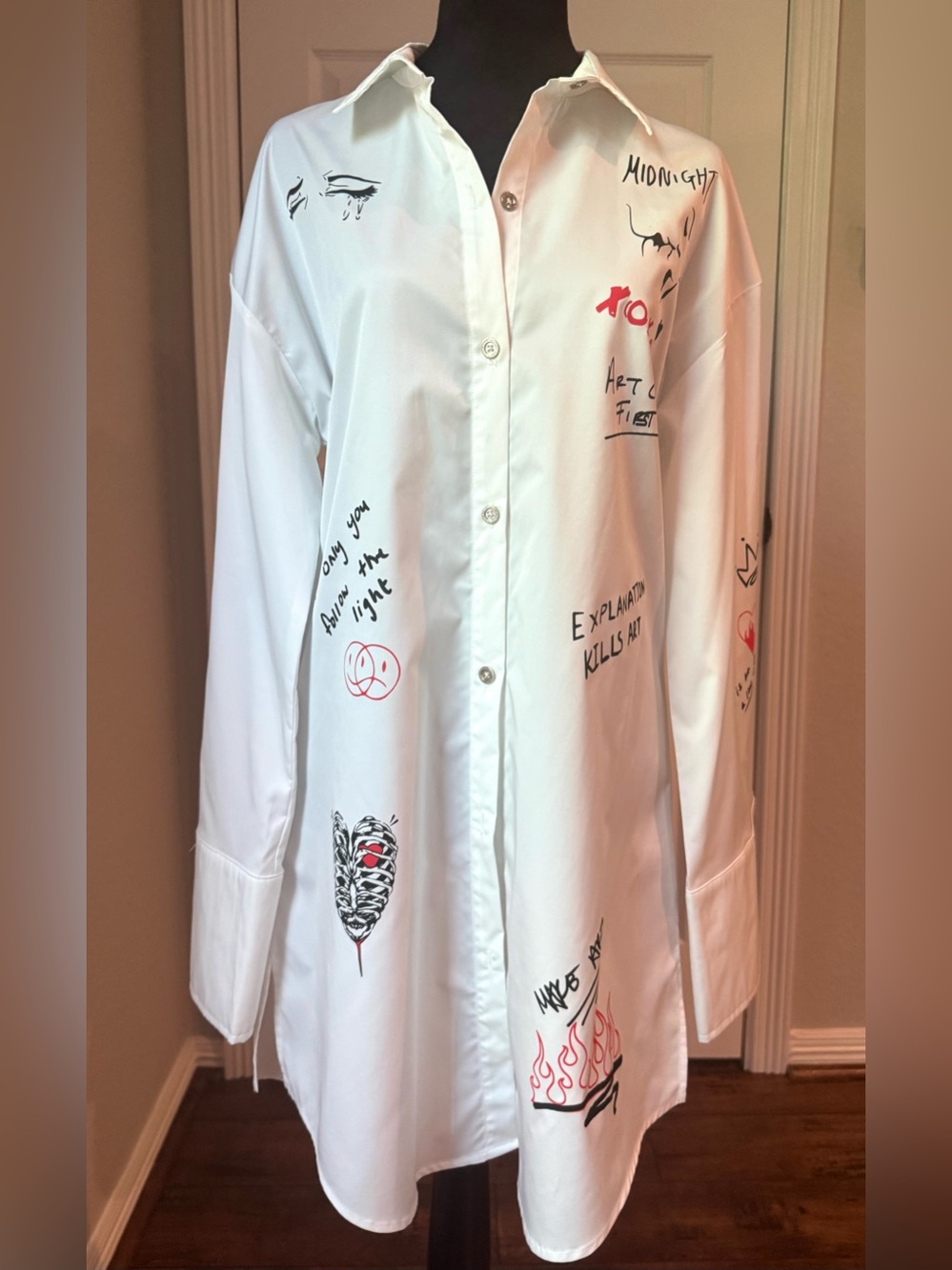 NWOT Maniere De Voir White Graffiti Art Print Buttoned Long Shirt Tunic US10 - Picture 3 of 9